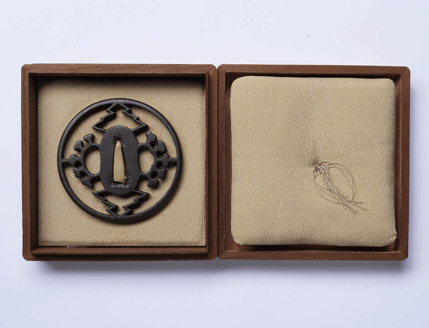 Tsuba - Owari Tsuba — Iron Ji-Sukashi