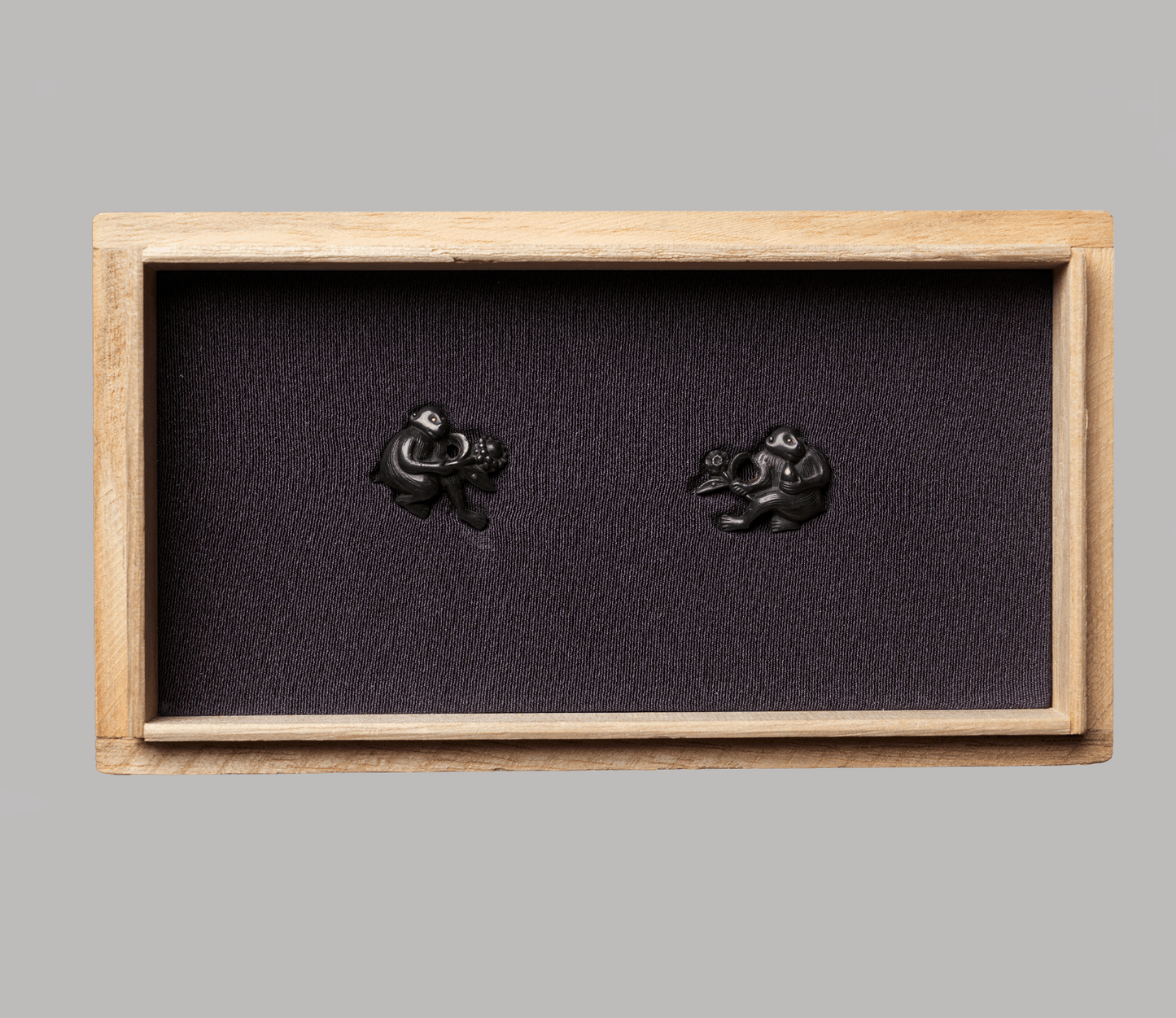 Menuki - Monkeys by Goto Momoyama - NBTHK Tokubetsu Hozon