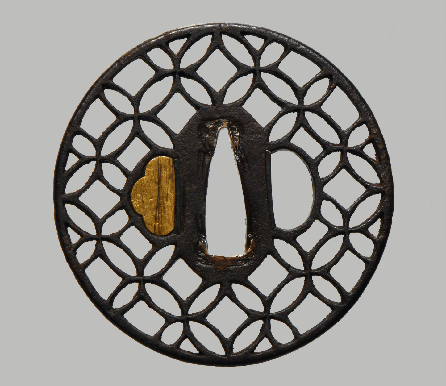 Tsuba - Kyo-Sukashi Sippo Mon (七宝文)
