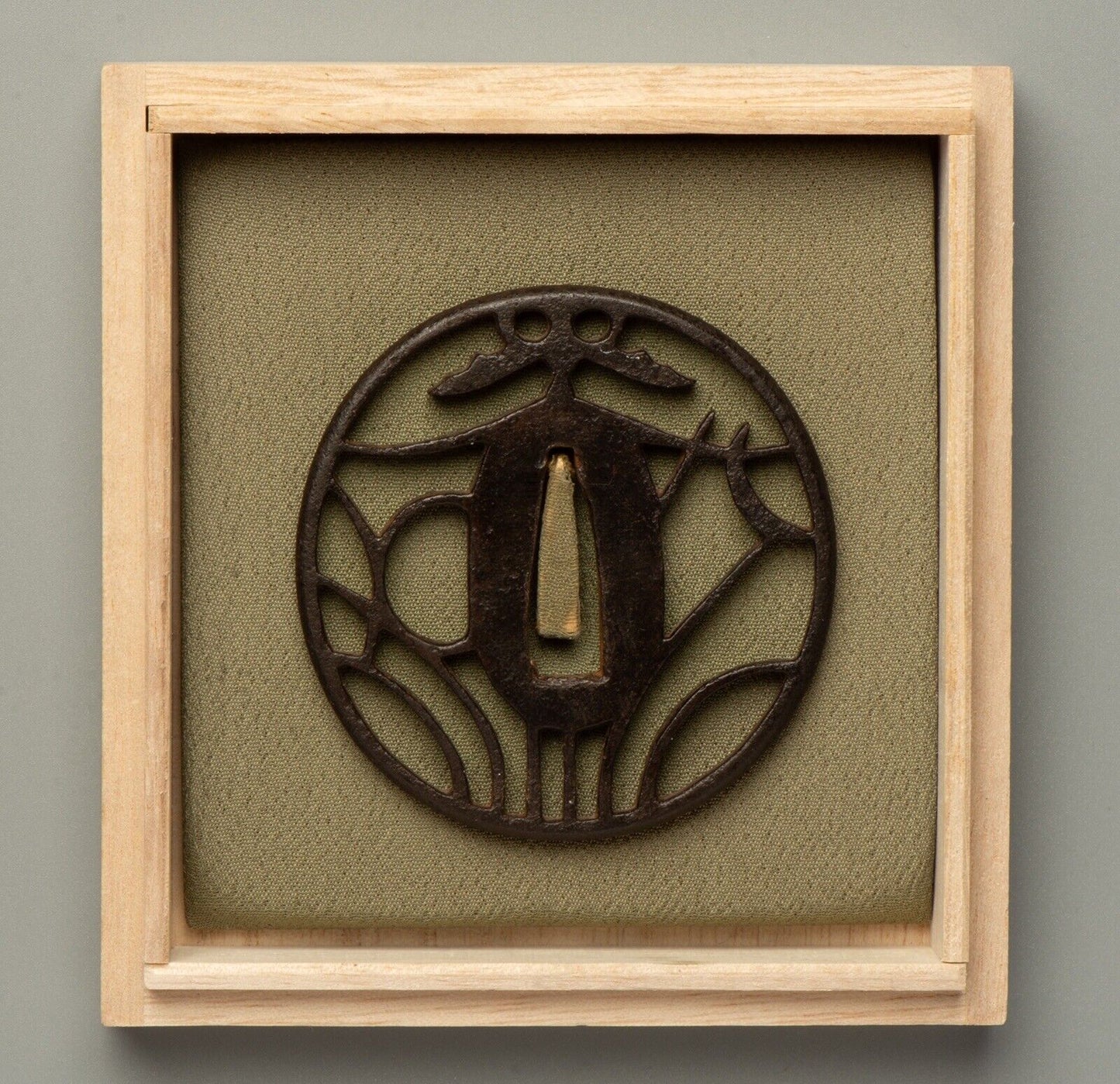 Tsuba - Owari "Bat Moitive" - Japan