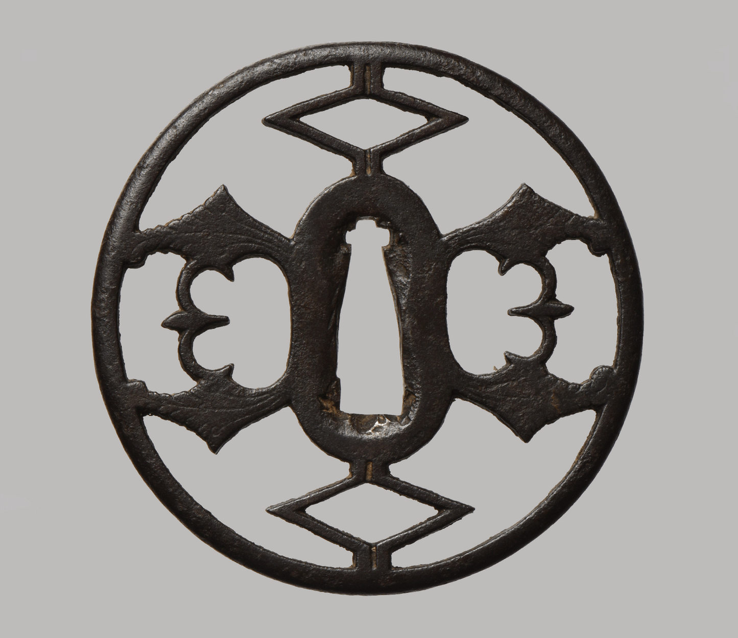 - Tsuba – Akasaka School, with Owari and Ko-Shoami influence