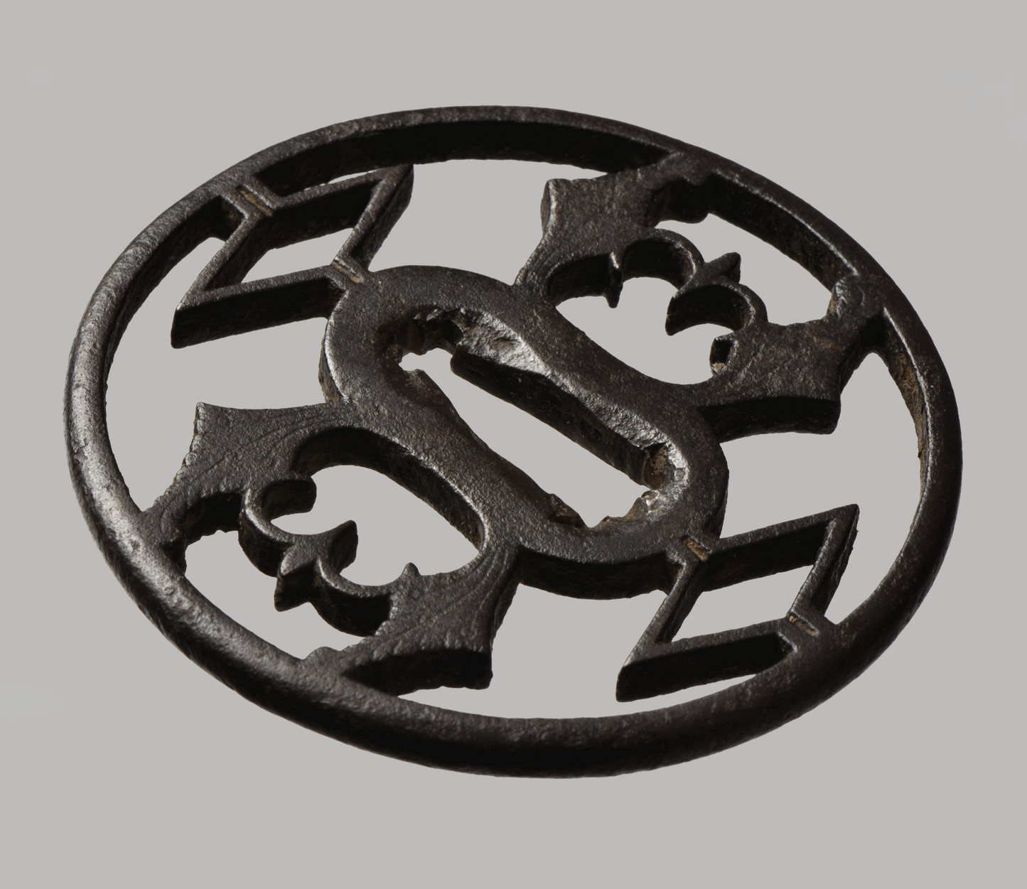 - Tsuba – Akasaka School, with Owari and Ko-Shoami influence