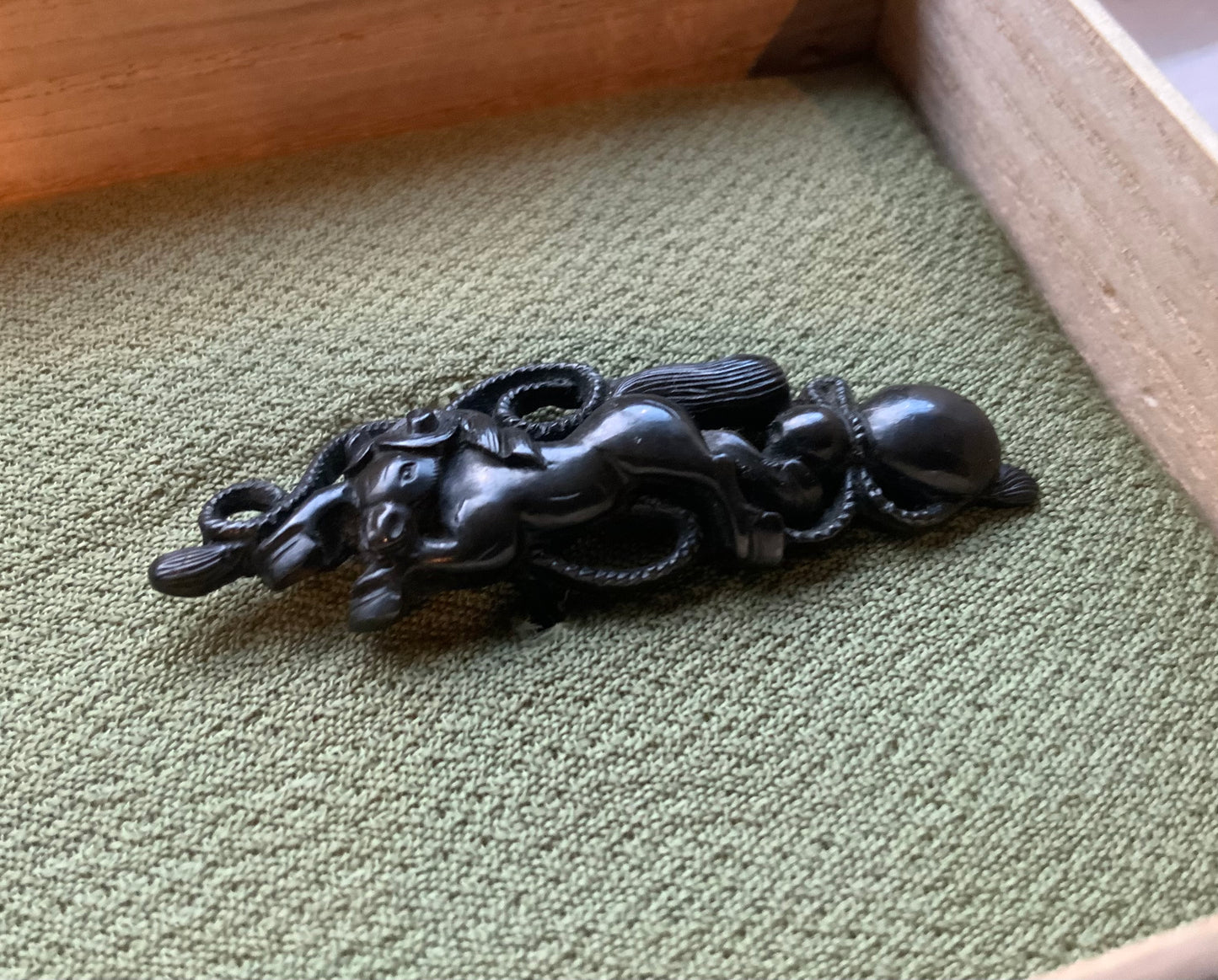 Menuki - Kyoto Horses an gourd - Goto style