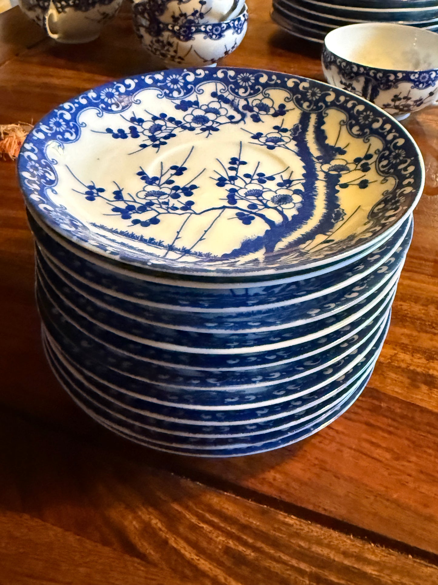日本特製 / Nihon Tokusei Vintage Japanese Porcelain Tea Set – Nihon Tokusei – 35 Pieces – Blue & White
