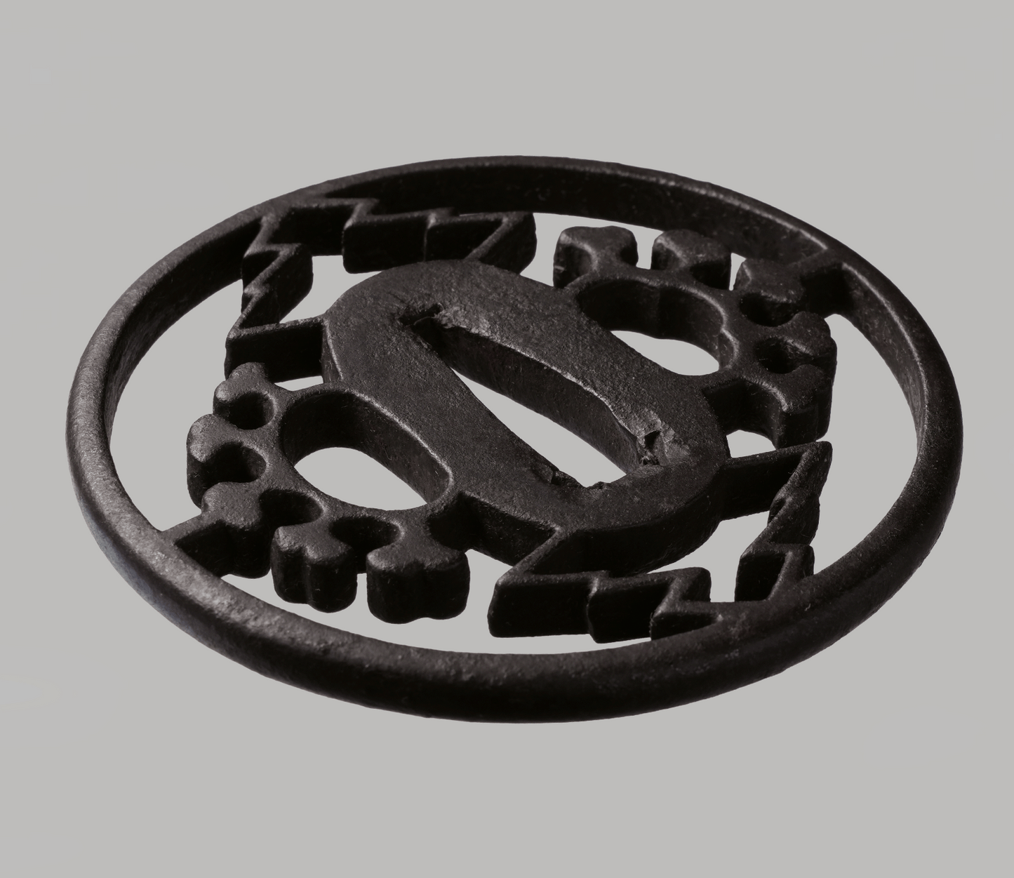 Tsuba - Owari Tsuba — Iron Ji-Sukashi