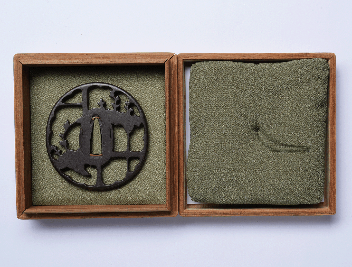 - Tsuba - Nishigaki Kiri Sukashi Tsuba — NBTHK Hozon