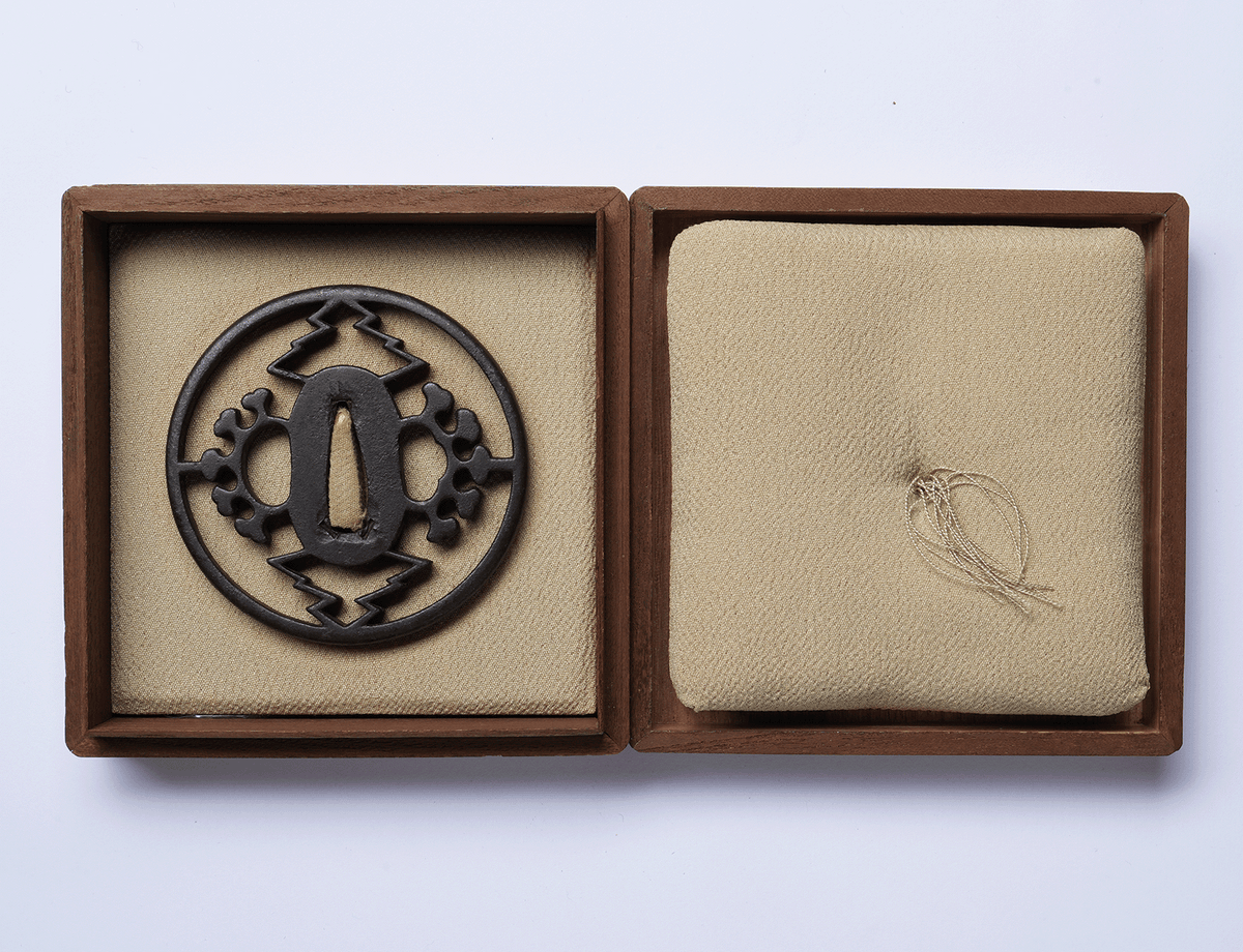 Tsuba - Owari Tsuba — Iron Ji-Sukashi