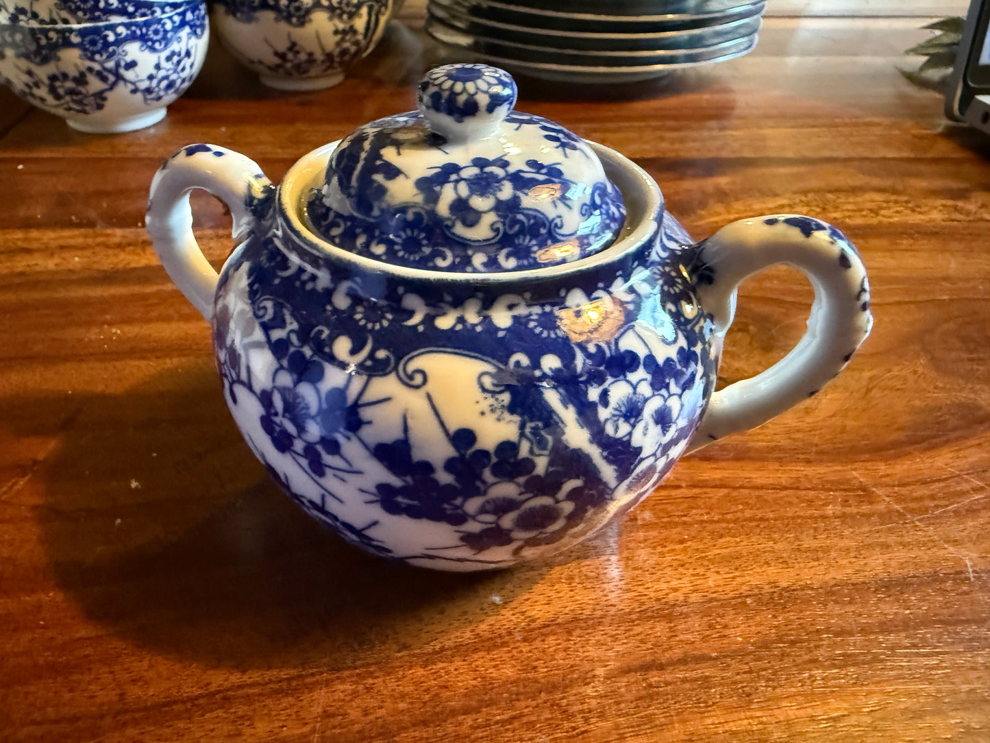 日本特製 / Nihon Tokusei Vintage Japanese Porcelain Tea Set – Nihon Tokusei – 35 Pieces – Blue & White