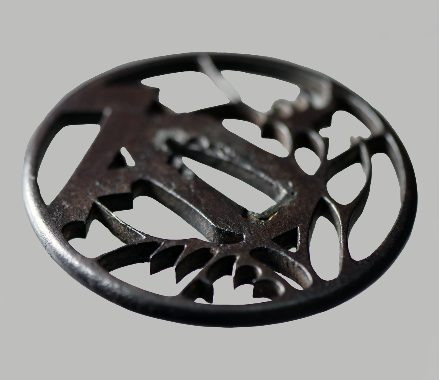 - Tsuba - Ko-Akasaka - Yatsuhashi, Musashino, Chrysanthenum