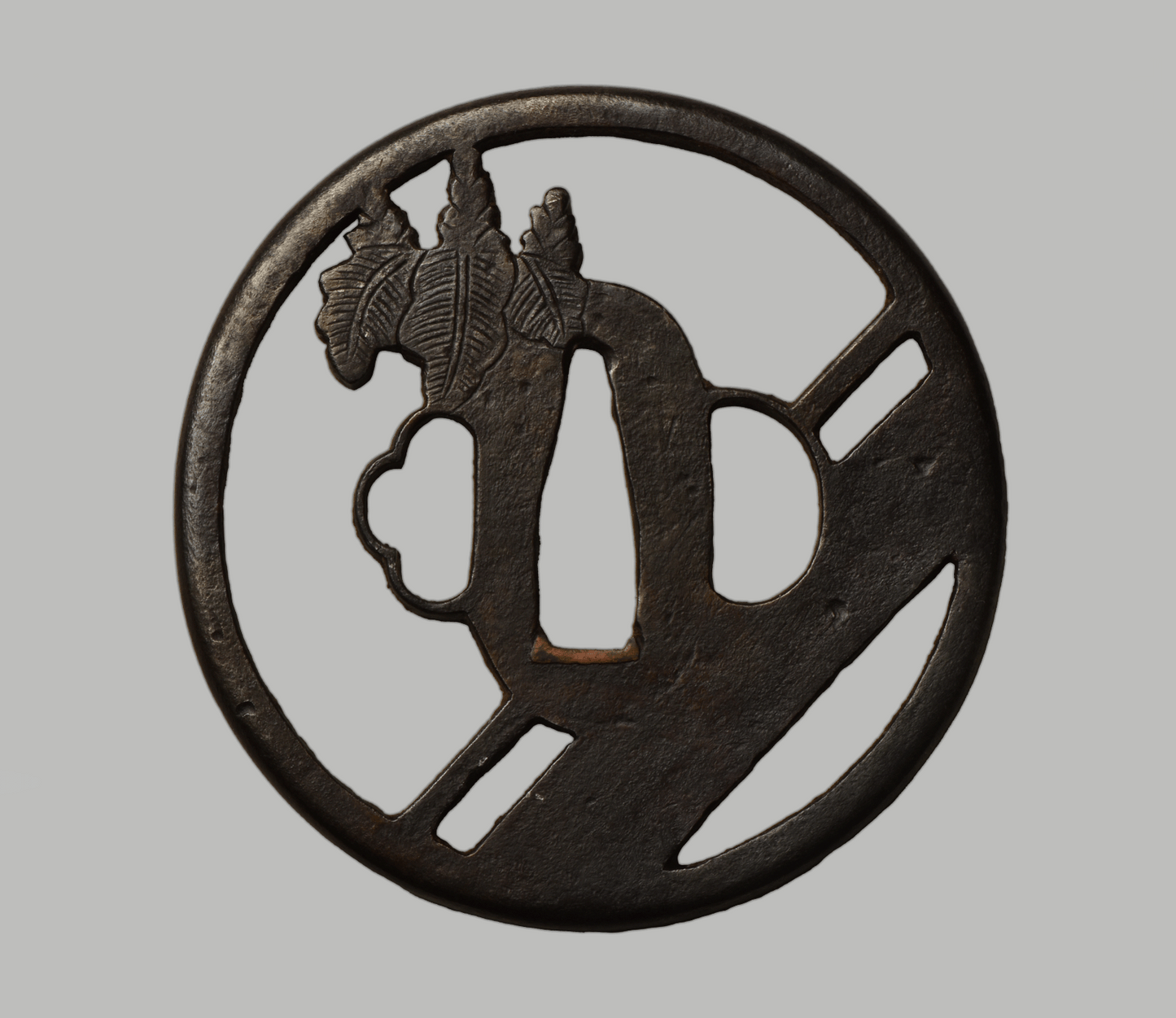 Tsuba - Higo Kirimon 5-7-5 with Taste of Akasaka