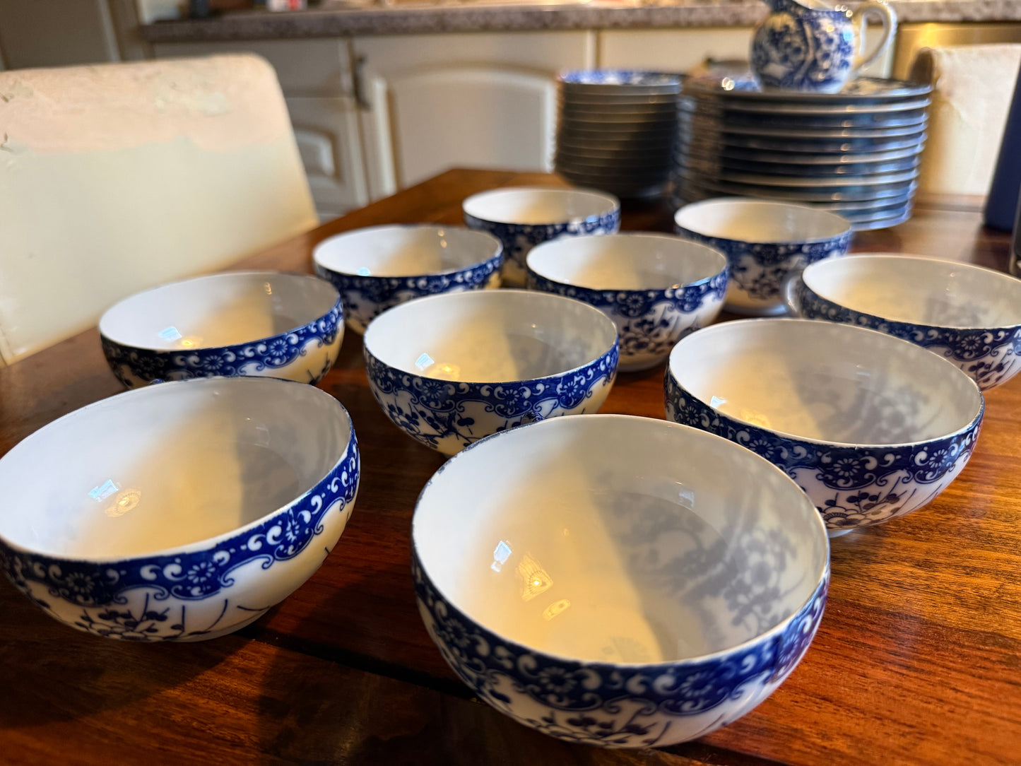 日本特製 / Nihon Tokusei Vintage Japanese Porcelain Tea Set – Nihon Tokusei – 35 Pieces – Blue & White