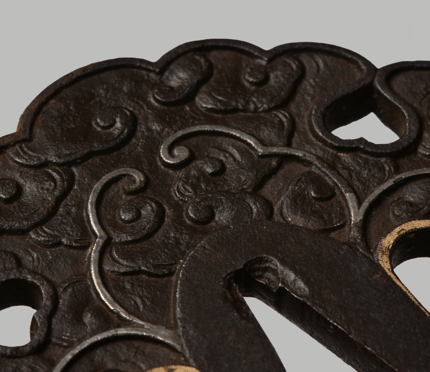 Tsuba - Futakoyama kumo-mon (雲文) NBTHK Hozon certificate