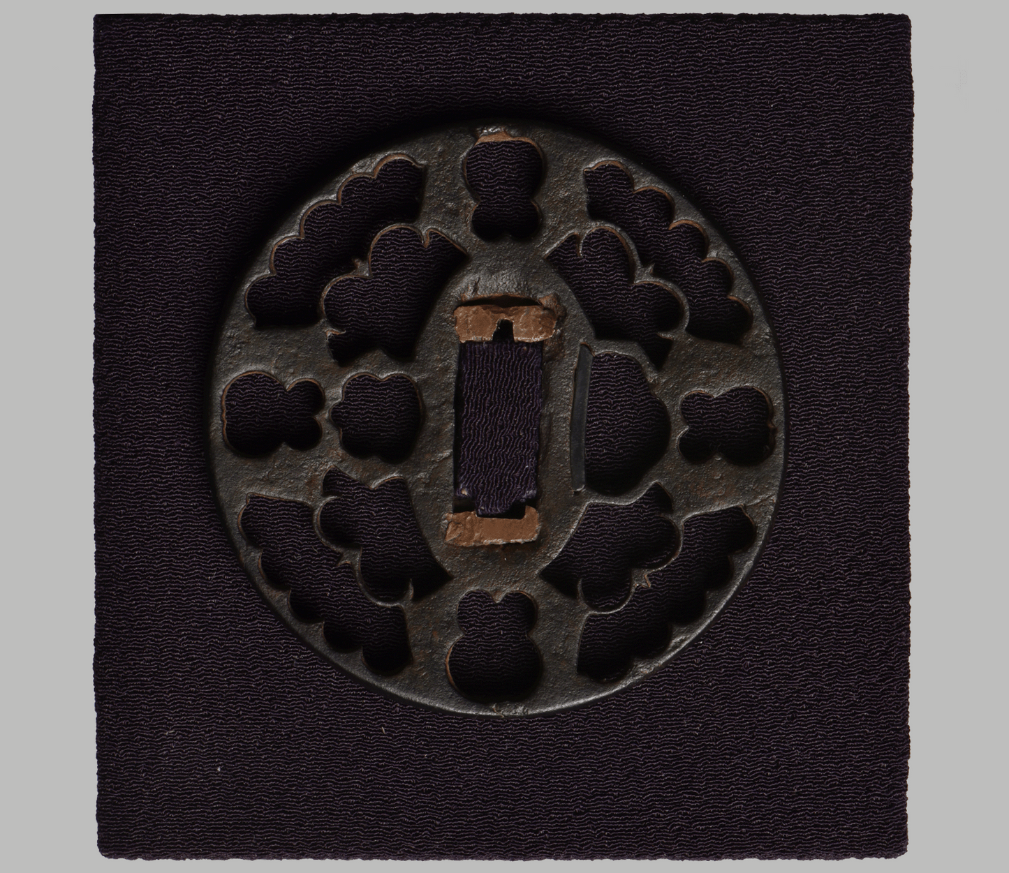 Tsuba - Owari Karigane - Muromachi