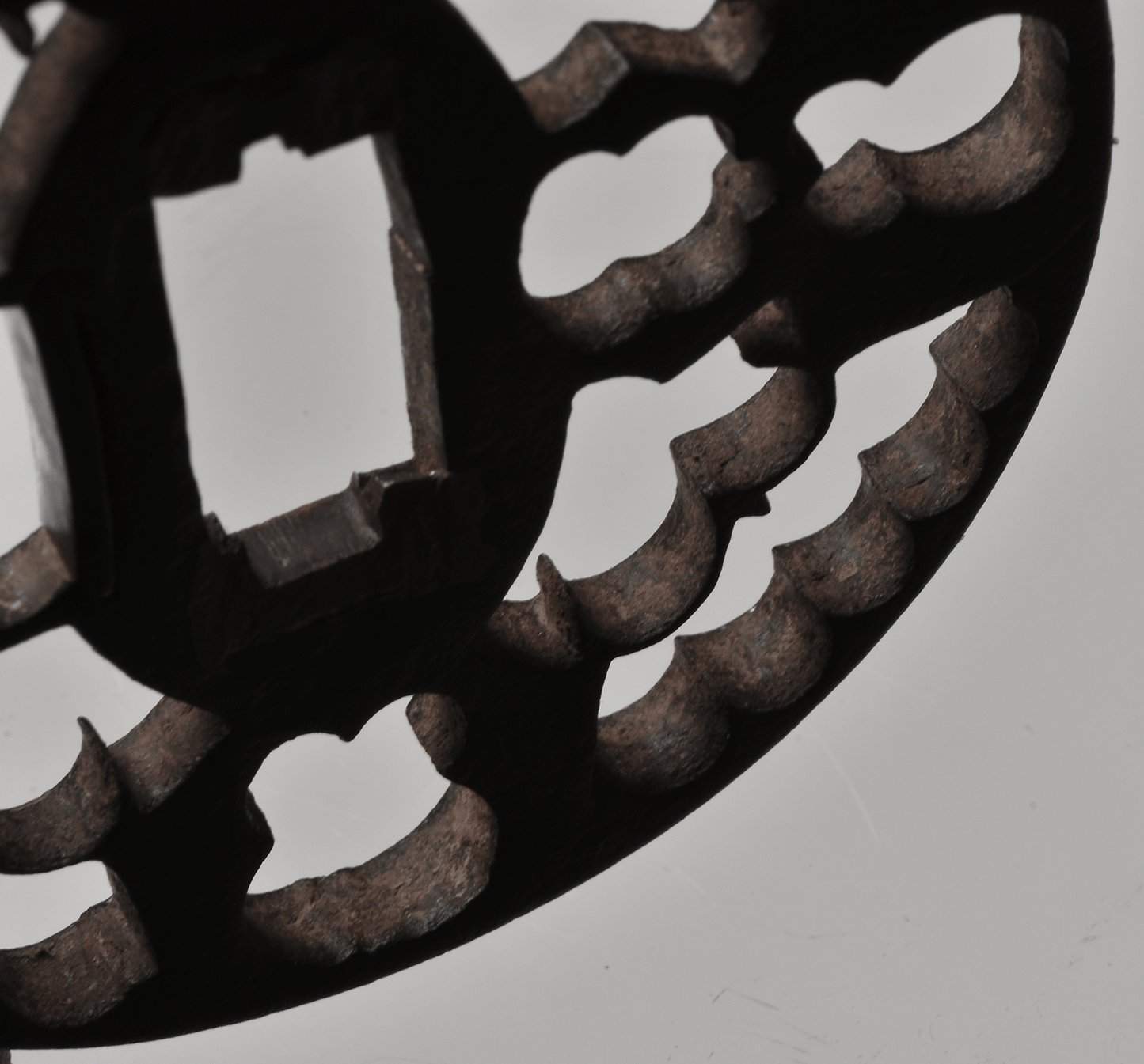 Tsuba - Owari Karigane - Muromachi